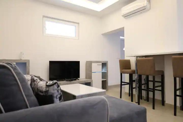 R&m Apartment *