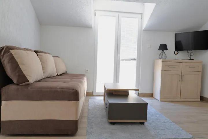 R&m Apartment Tivat