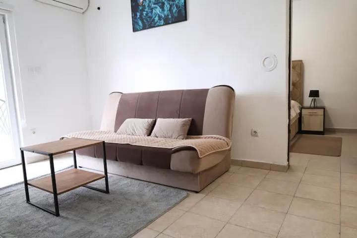 R&m Apartment