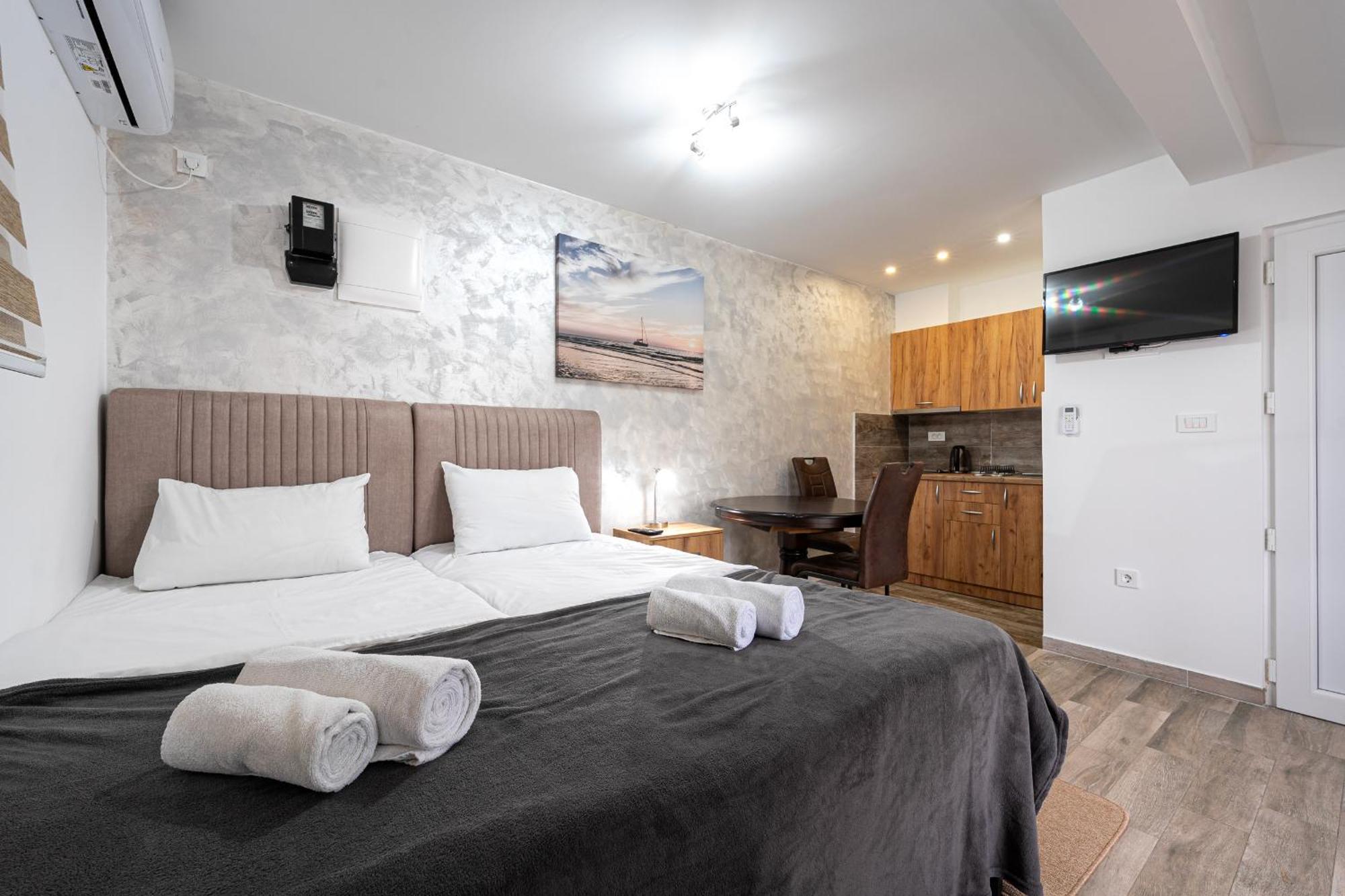 R&m Apartment Tivat